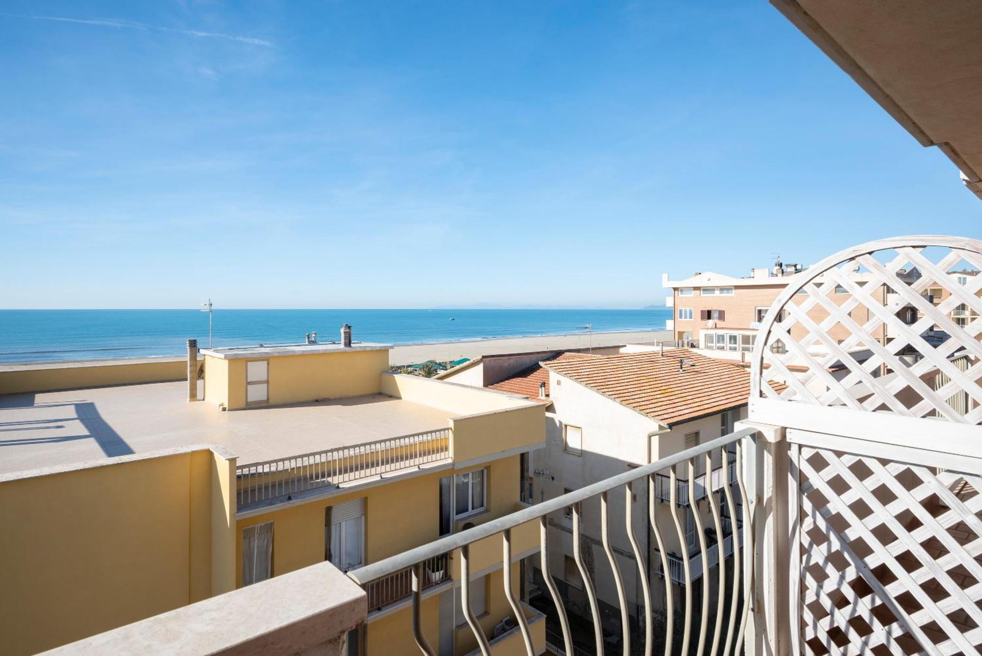 Lola Piccolo Hotel E Appartamenti Marina di Grosseto Exterior photo