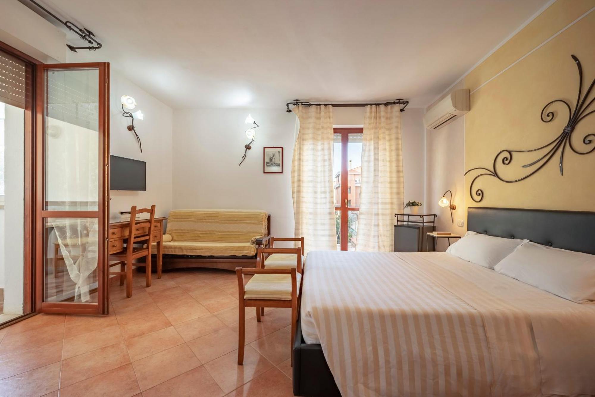 Lola Piccolo Hotel E Appartamenti Marina di Grosseto Exterior photo