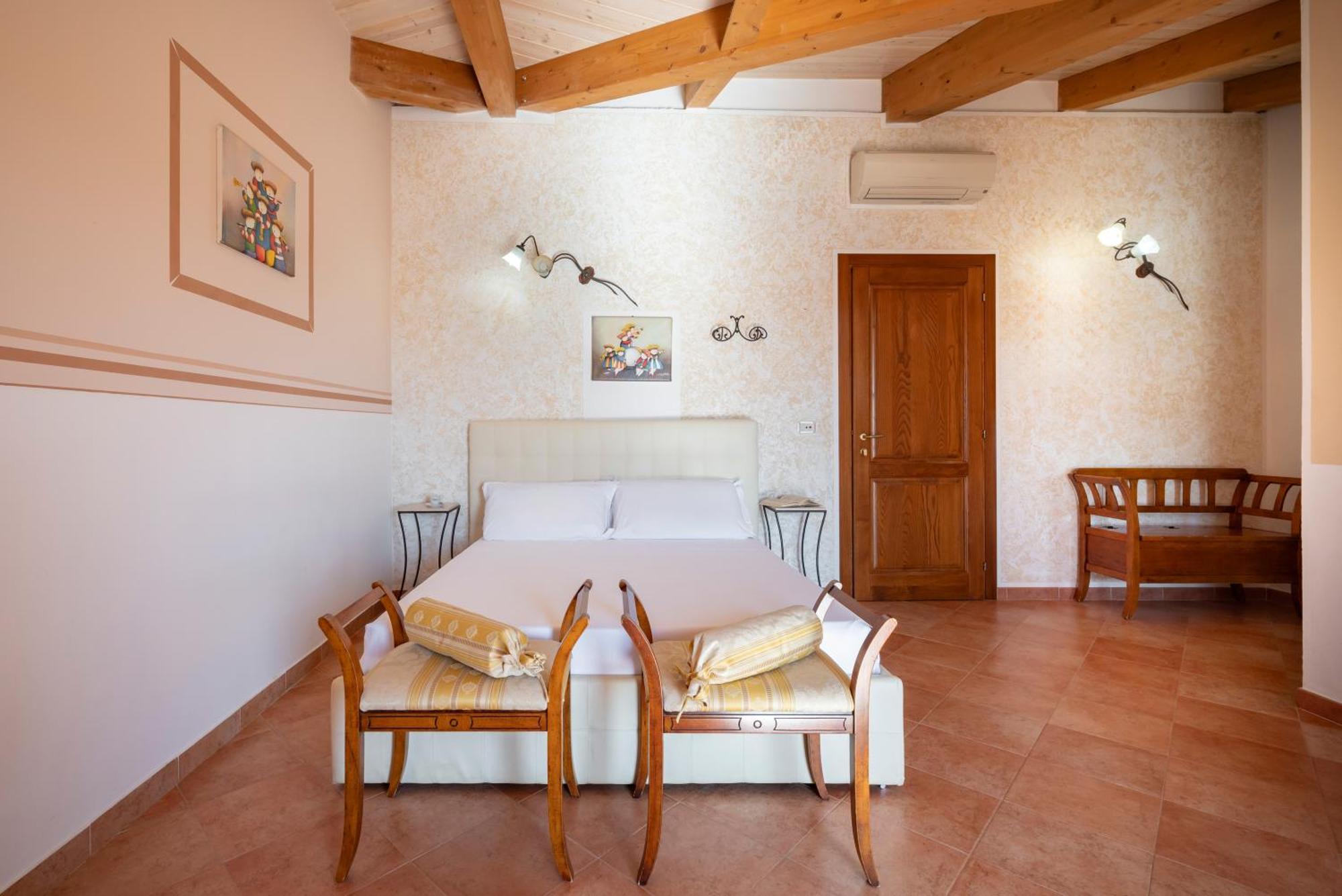 Lola Piccolo Hotel E Appartamenti Marina di Grosseto Exterior photo