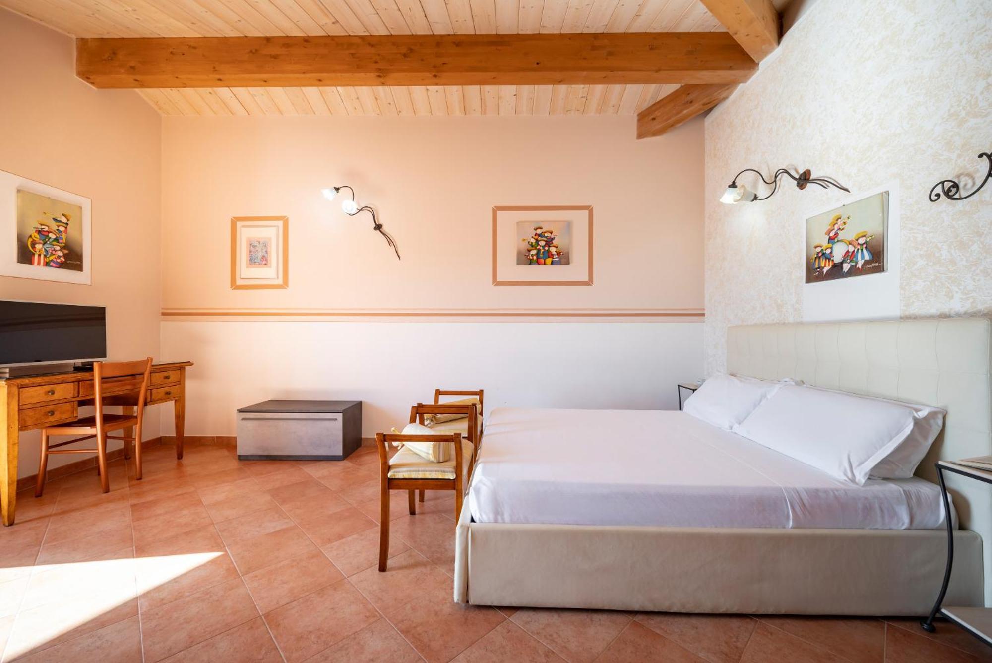 Lola Piccolo Hotel E Appartamenti Marina di Grosseto Exterior photo