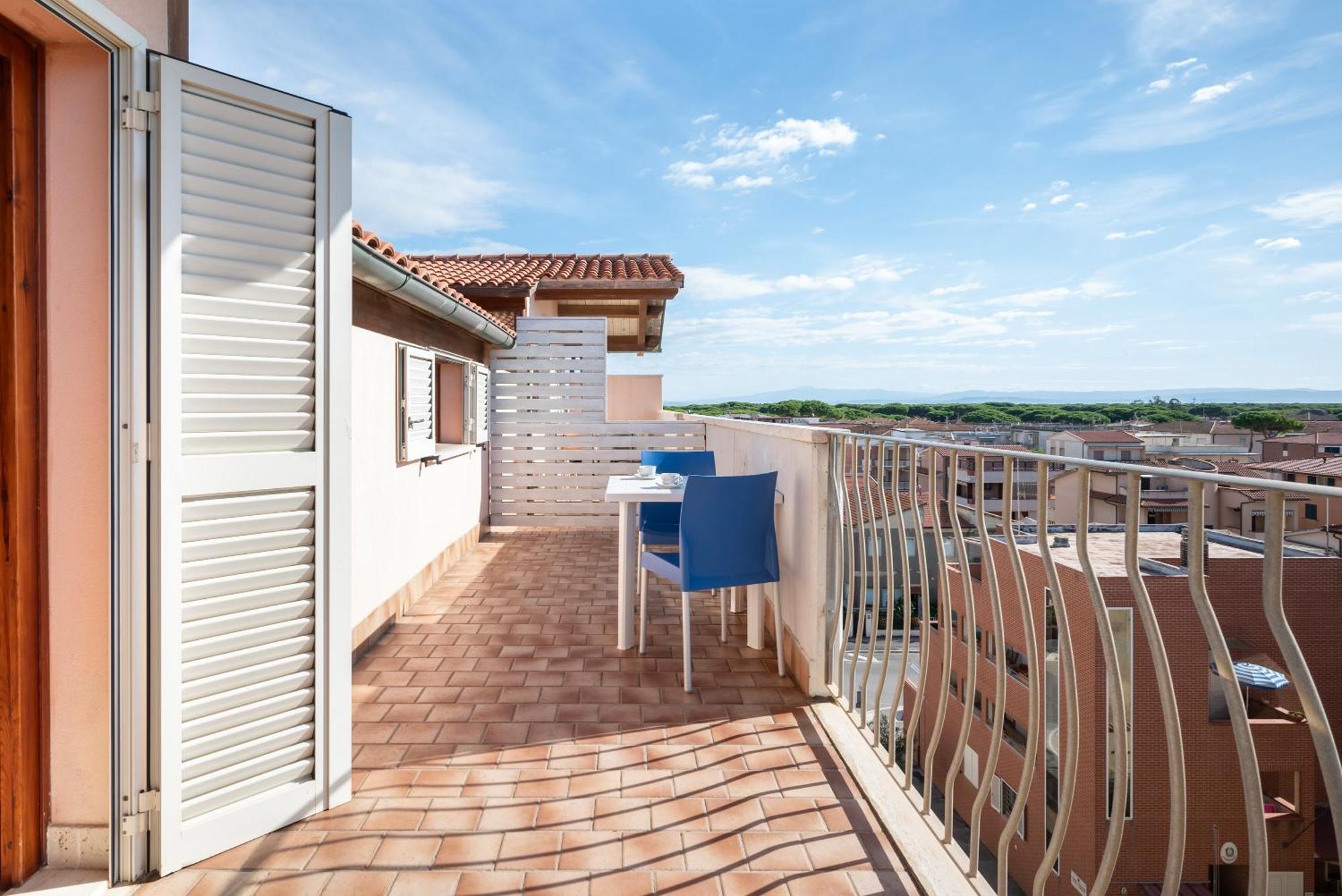 Lola Piccolo Hotel E Appartamenti Marina di Grosseto Exterior photo