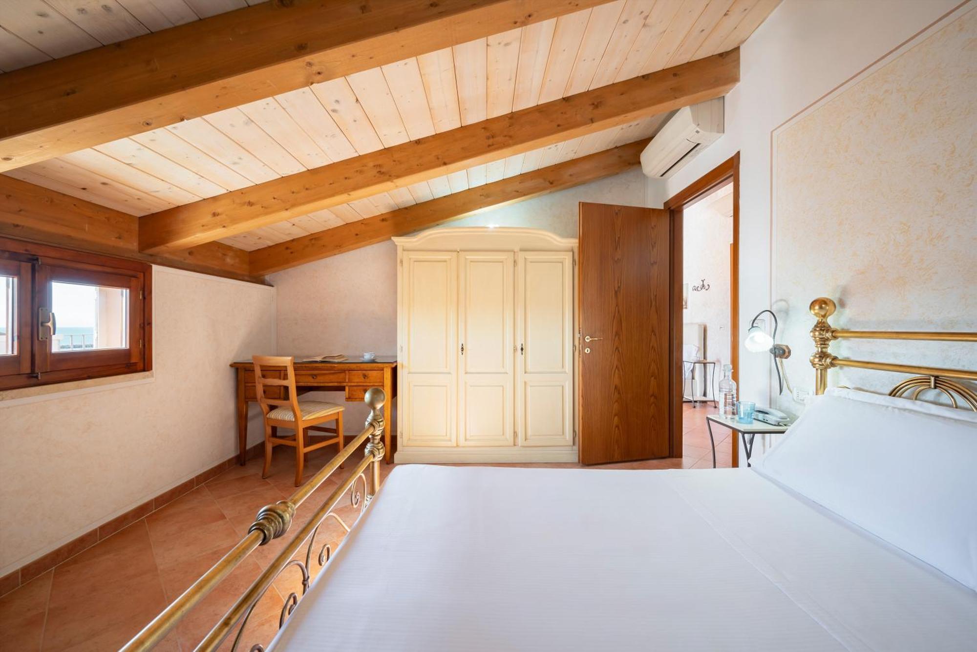 Lola Piccolo Hotel E Appartamenti Marina di Grosseto Exterior photo
